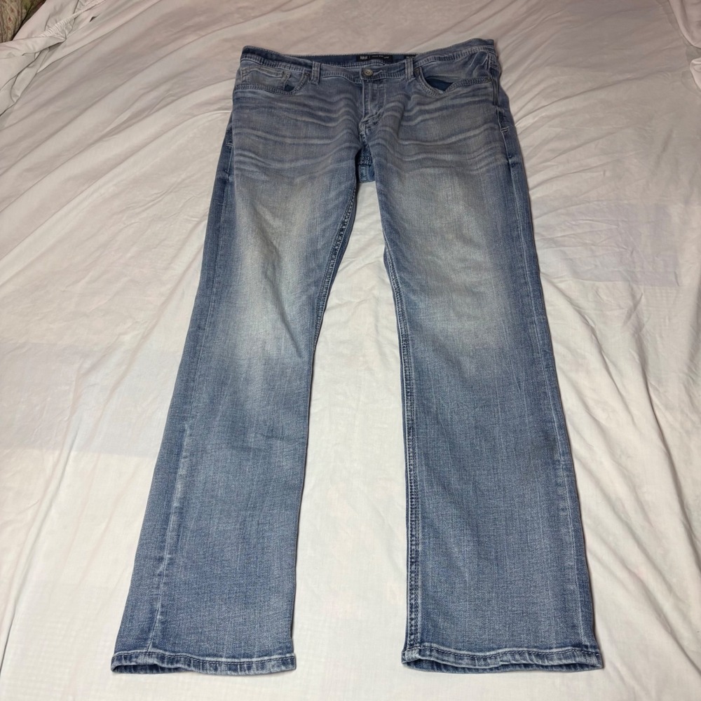 BKE Jake Straight Leg Mens Jeans 36x32 Light Wash Blue Whiskered Denim